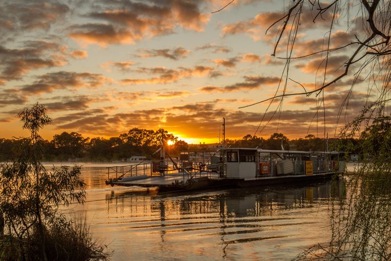 image of the River Murray at sunset